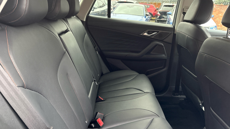 MG HS 1.5 T-GDI Trophy 5dr DCT Petrol Hatchback